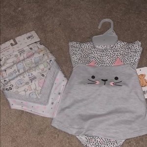 Baby onesie & bibs